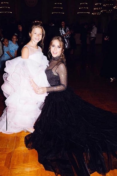 Яна Барановская с дочерью Яной в платье SASHA KIM на TATLER бал